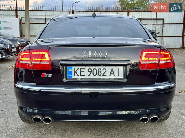 Ауди С8 2007 в Киеве на Automoto.ua Черный Ауди С8, объемом двигателя 5.2 л и пробегом 150 тыс. км за 14990 $, фото 8 на Automoto.ua