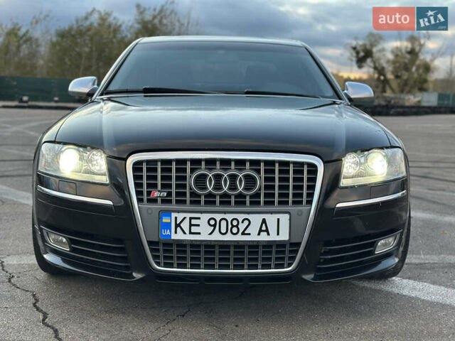 Ауди С8 2007 в Киеве на Automoto.ua Черный Ауди С8, объемом двигателя 5.2 л и пробегом 150 тыс. км за 14990 $, фото 33 на Automoto.ua