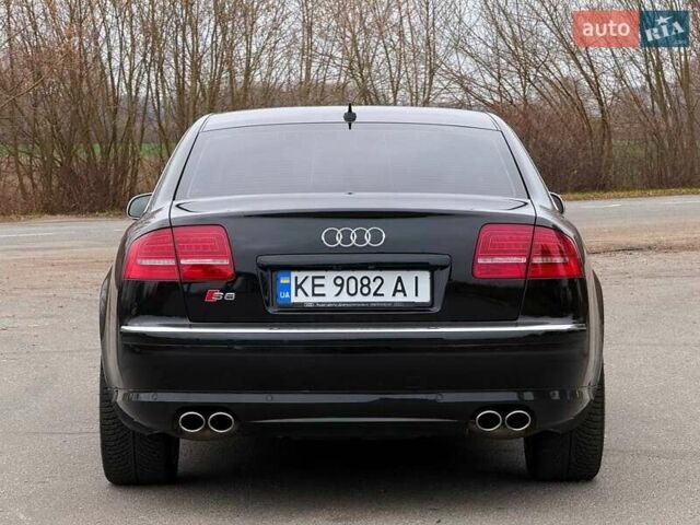 Черный Ауди С8, объемом двигателя 5.2 л и пробегом 153 тыс. км за 22777 $, фото 8 на Automoto.ua