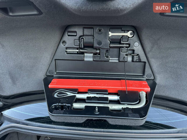 Ауди С8 2007 в Киеве на Automoto.ua Черный Ауди С8, объемом двигателя 5.2 л и пробегом 150 тыс. км за 14990 $, фото 67 на Automoto.ua