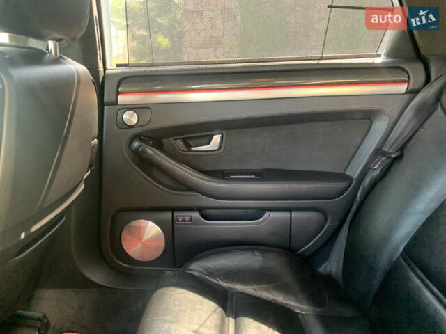 Черный Ауди С8, объемом двигателя 5.2 л и пробегом 270 тыс. км за 12999 $, фото 18 на Automoto.ua