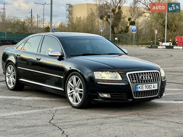 Ауди С8 2007 в Киеве на Automoto.ua Черный Ауди С8, объемом двигателя 5.2 л и пробегом 150 тыс. км за 14990 $, фото 42 на Automoto.ua