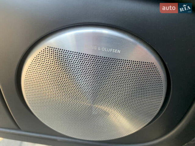Черный Ауди С8, объемом двигателя 5.2 л и пробегом 270 тыс. км за 12999 $, фото 34 на Automoto.ua