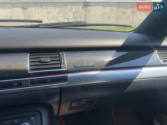 Черный Ауди С8, объемом двигателя 5.2 л и пробегом 270 тыс. км за 12999 $, фото 22 на Automoto.ua