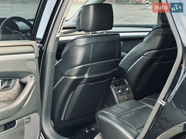 Ауди С8 2007 в Киеве на Automoto.ua Черный Ауди С8, объемом двигателя 5.2 л и пробегом 150 тыс. км за 14990 $, фото 47 на Automoto.ua