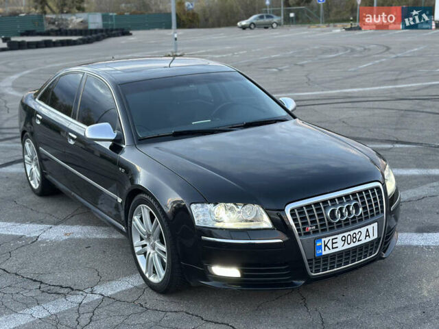 Ауди С8 2007 в Киеве на Automoto.ua Черный Ауди С8, объемом двигателя 5.2 л и пробегом 150 тыс. км за 14990 $, фото 6 на Automoto.ua