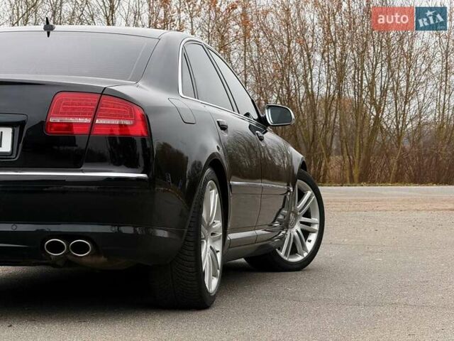 Черный Ауди С8, объемом двигателя 5.2 л и пробегом 153 тыс. км за 22777 $, фото 2 на Automoto.ua
