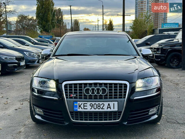 Ауди С8 2007 в Киеве на Automoto.ua Черный Ауди С8, объемом двигателя 5.2 л и пробегом 150 тыс. км за 14990 $, фото 12 на Automoto.ua