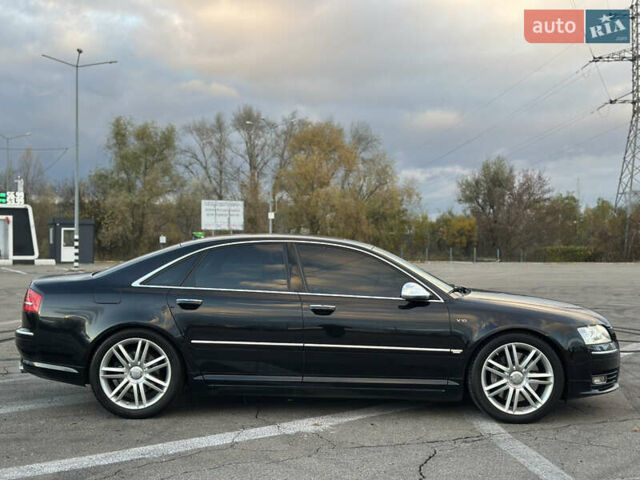 Ауди С8 2007 в Киеве на Automoto.ua Черный Ауди С8, объемом двигателя 5.2 л и пробегом 150 тыс. км за 14990 $, фото 32 на Automoto.ua