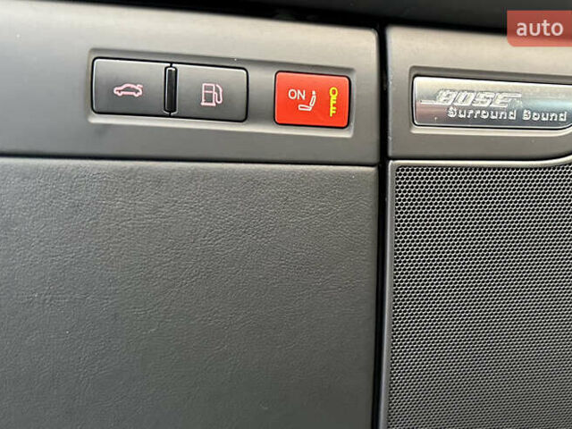 Ауди С8 2007 в Киеве на Automoto.ua Черный Ауди С8, объемом двигателя 5.2 л и пробегом 150 тыс. км за 14990 $, фото 19 на Automoto.ua
