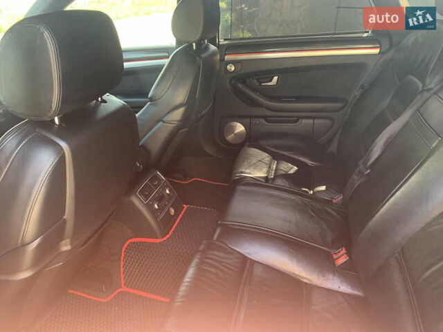 Черный Ауди С8, объемом двигателя 5.2 л и пробегом 270 тыс. км за 12999 $, фото 16 на Automoto.ua