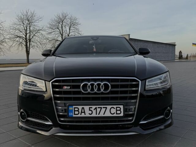 Черный Ауди С8, объемом двигателя 3.99 л и пробегом 19 тыс. км за 22900 $, фото 4 на Automoto.ua