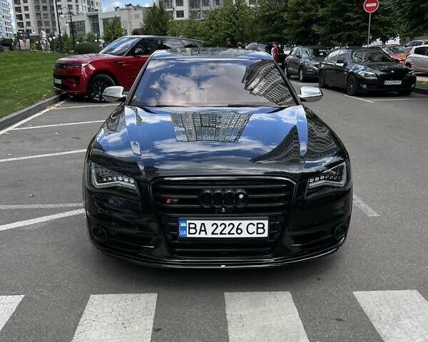 Чорний Ауді S8, об'ємом двигуна 3.99 л та пробігом 230 тис. км за 49999 $, фото 3 на Automoto.ua