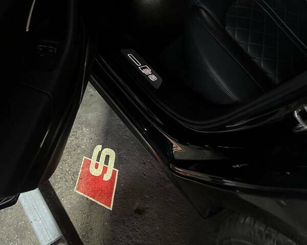 Чорний Ауді S8, об'ємом двигуна 3.99 л та пробігом 230 тис. км за 49999 $, фото 64 на Automoto.ua