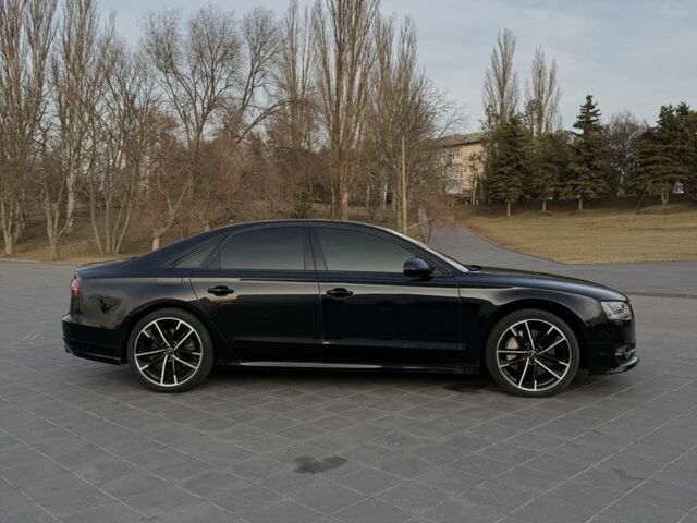 Черный Ауди С8, объемом двигателя 3.99 л и пробегом 19 тыс. км за 22900 $, фото 6 на Automoto.ua