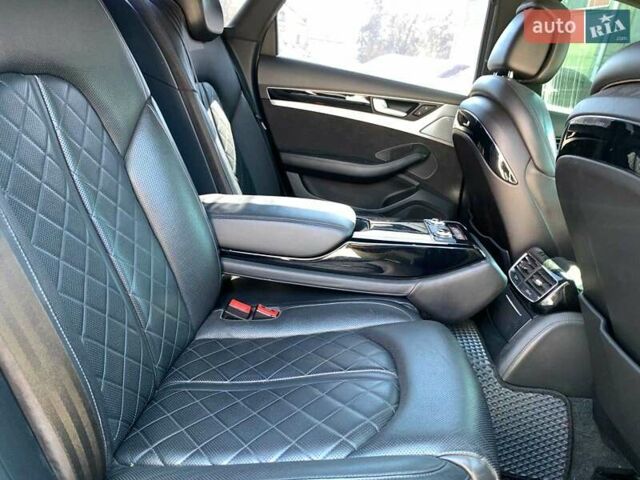 Чорний Ауді S8, об'ємом двигуна 4 л та пробігом 218 тис. км за 22590 $, фото 43 на Automoto.ua