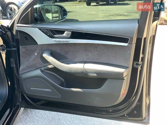 Чорний Ауді S8, об'ємом двигуна 4 л та пробігом 218 тис. км за 22590 $, фото 23 на Automoto.ua