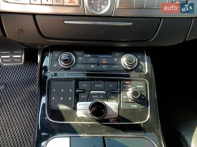 Чорний Ауді S8, об'ємом двигуна 4 л та пробігом 218 тис. км за 22590 $, фото 33 на Automoto.ua