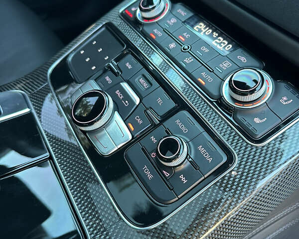 Чорний Ауді S8, об'ємом двигуна 3.99 л та пробігом 184 тис. км за 29700 $, фото 39 на Automoto.ua