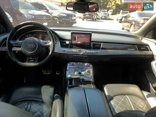 Чорний Ауді S8, об'ємом двигуна 4 л та пробігом 218 тис. км за 22590 $, фото 38 на Automoto.ua
