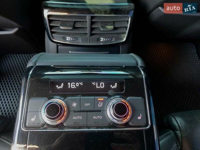 Чорний Ауді S8, об'ємом двигуна 4 л та пробігом 218 тис. км за 22590 $, фото 36 на Automoto.ua