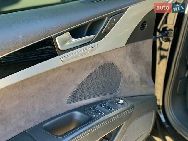 Чорний Ауді S8, об'ємом двигуна 4 л та пробігом 218 тис. км за 22590 $, фото 27 на Automoto.ua