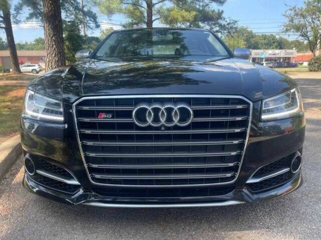 Черный Ауди С8, объемом двигателя 4 л и пробегом 57 тыс. км за 4100 $, фото 3 на Automoto.ua