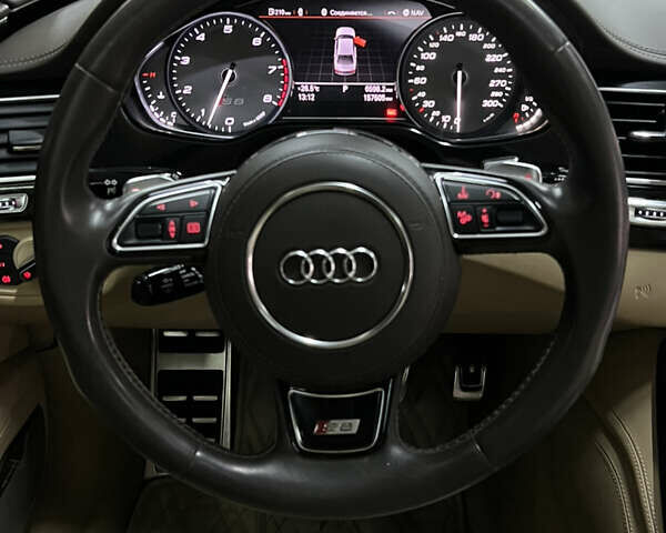 Черный Ауди С8, объемом двигателя 4 л и пробегом 205 тыс. км за 34000 $, фото 27 на Automoto.ua