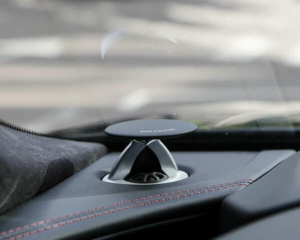 Чорний Ауді S8, об'ємом двигуна 3.99 л та пробігом 124 тис. км за 58000 $, фото 44 на Automoto.ua