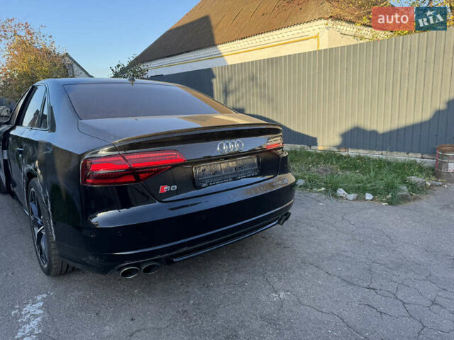 Черный Ауди С8, объемом двигателя 3.99 л и пробегом 130 тыс. км за 24500 $, фото 3 на Automoto.ua