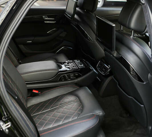 Чорний Ауді S8, об'ємом двигуна 3.99 л та пробігом 124 тис. км за 58000 $, фото 47 на Automoto.ua