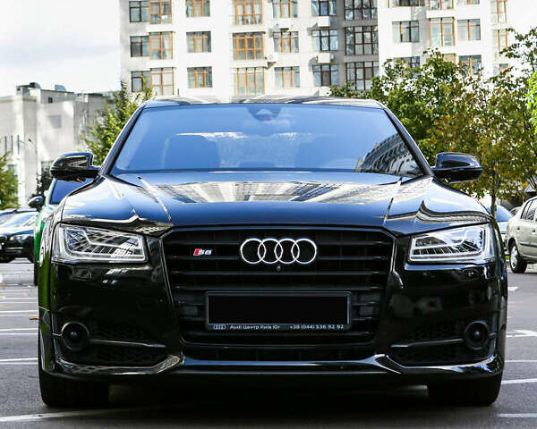 Чорний Ауді S8, об'ємом двигуна 3.99 л та пробігом 131 тис. км за 55000 $, фото 8 на Automoto.ua