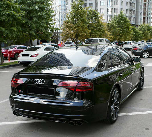 Чорний Ауді S8, об'ємом двигуна 3.99 л та пробігом 131 тис. км за 55000 $, фото 5 на Automoto.ua