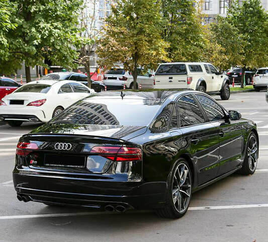 Чорний Ауді S8, об'ємом двигуна 3.99 л та пробігом 131 тис. км за 55000 $, фото 6 на Automoto.ua