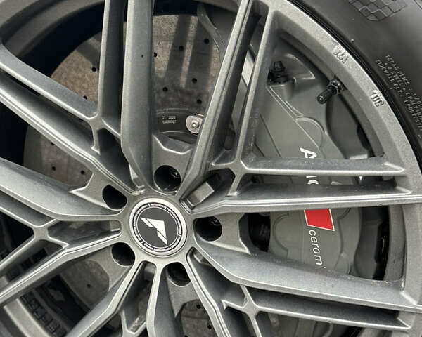 Черный Ауди С8, объемом двигателя 4 л и пробегом 122 тыс. км за 78000 $, фото 10 на Automoto.ua
