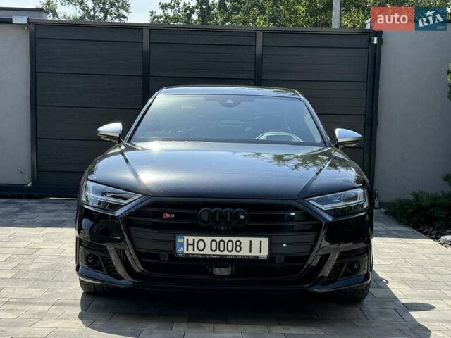 Черный Ауди С8, объемом двигателя 4 л и пробегом 122 тыс. км за 78000 $, фото 4 на Automoto.ua