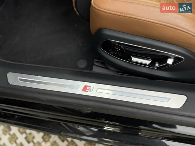 Чорний Ауді S8, об'ємом двигуна 4 л та пробігом 115 тис. км за 88900 $, фото 28 на Automoto.ua