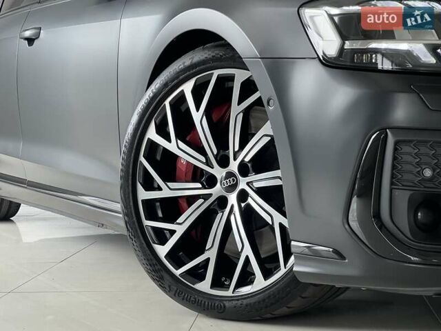 Черный Ауди С8, объемом двигателя 4 л и пробегом 90 тыс. км за 97000 $, фото 4 на Automoto.ua