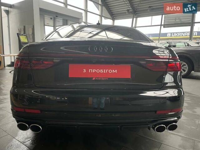 Черный Ауди С8, объемом двигателя 4 л и пробегом 53 тыс. км за 136465 $, фото 16 на Automoto.ua