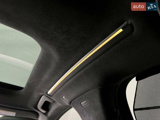 Черный Ауди С8, объемом двигателя 4 л и пробегом 90 тыс. км за 97000 $, фото 30 на Automoto.ua