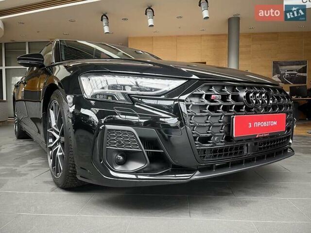 Черный Ауди С8, объемом двигателя 4 л и пробегом 53 тыс. км за 136465 $, фото 9 на Automoto.ua