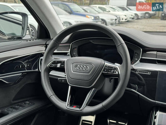 Черный Ауди С8, объемом двигателя 4 л и пробегом 43 тыс. км за 114000 $, фото 19 на Automoto.ua