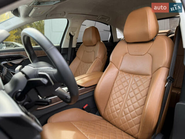 Чорний Ауді S8, об'ємом двигуна 4 л та пробігом 115 тис. км за 88900 $, фото 31 на Automoto.ua