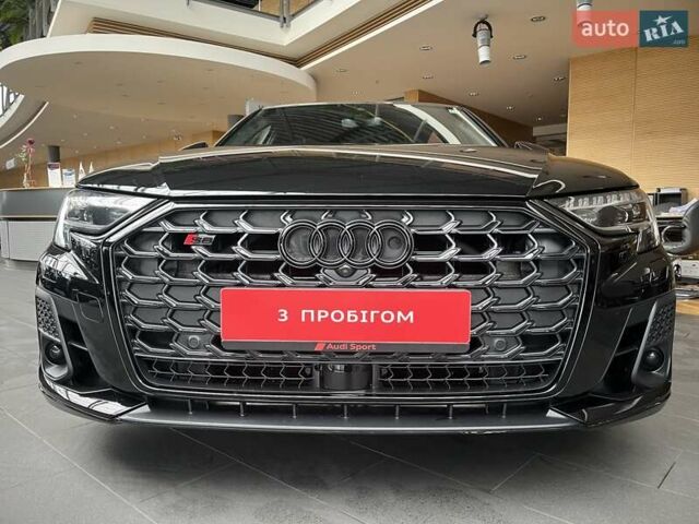 Черный Ауди С8, объемом двигателя 4 л и пробегом 53 тыс. км за 136465 $, фото 6 на Automoto.ua