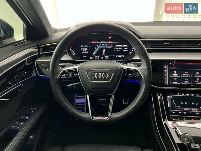 Черный Ауди С8, объемом двигателя 4 л и пробегом 90 тыс. км за 97000 $, фото 13 на Automoto.ua