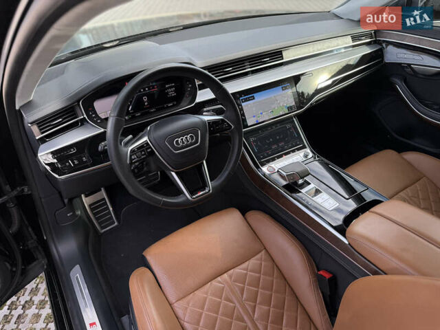 Чорний Ауді S8, об'ємом двигуна 4 л та пробігом 115 тис. км за 88900 $, фото 33 на Automoto.ua