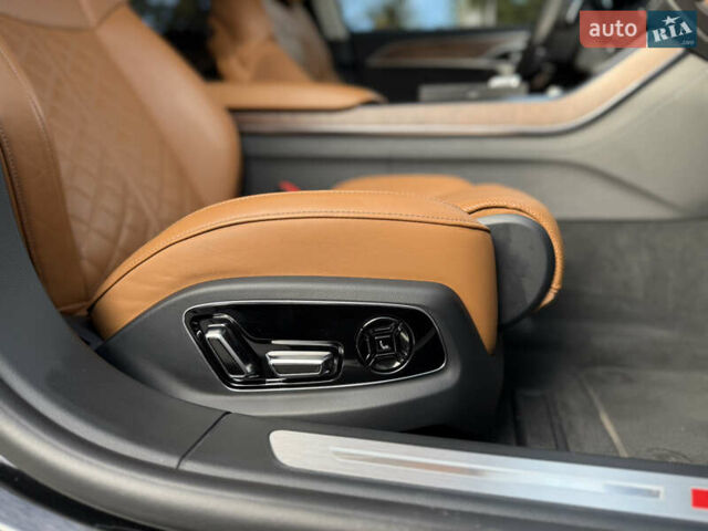 Чорний Ауді S8, об'ємом двигуна 4 л та пробігом 115 тис. км за 88900 $, фото 65 на Automoto.ua