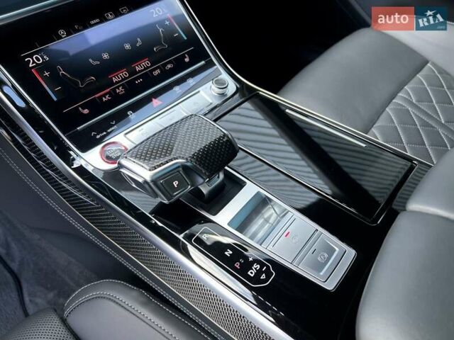 Ауди С8 2022 в Киеве на Automoto.ua Черный Ауди С8, объемом двигателя 4 л и пробегом 85 тыс. км за 102000 $, фото 20 на Automoto.ua