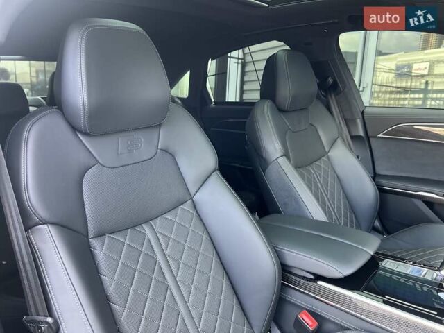 Ауди С8 2022 в Киеве на Automoto.ua Черный Ауди С8, объемом двигателя 4 л и пробегом 85 тыс. км за 102000 $, фото 33 на Automoto.ua