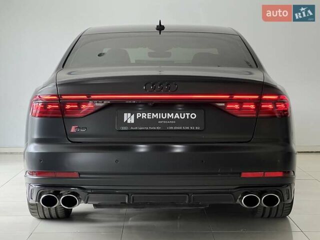 Черный Ауди С8, объемом двигателя 4 л и пробегом 90 тыс. км за 97000 $, фото 10 на Automoto.ua